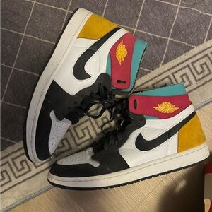 jordan 1s. i dont wear them anymore so im looking to get rid of them. 90$